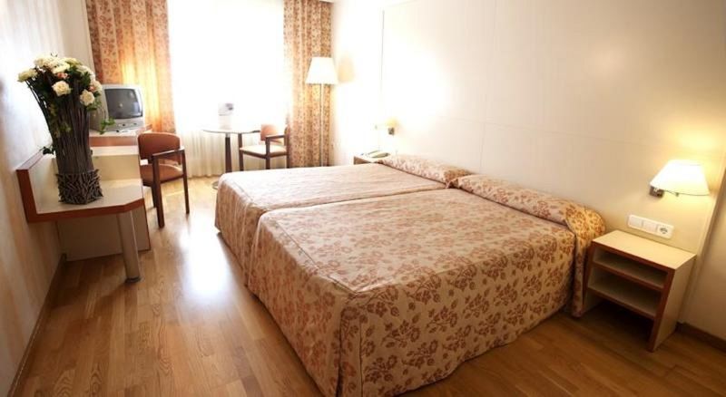 Hotel Urpi Sabadell Exterior foto